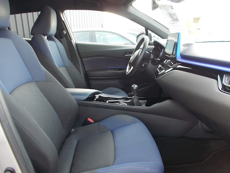 TOYOTA C-HR 1.2 T 116 CV 2WD GRAPHIC **************1 ERE MAIN AVEC SEULEMENT 51836 KMS !!!!!!!************